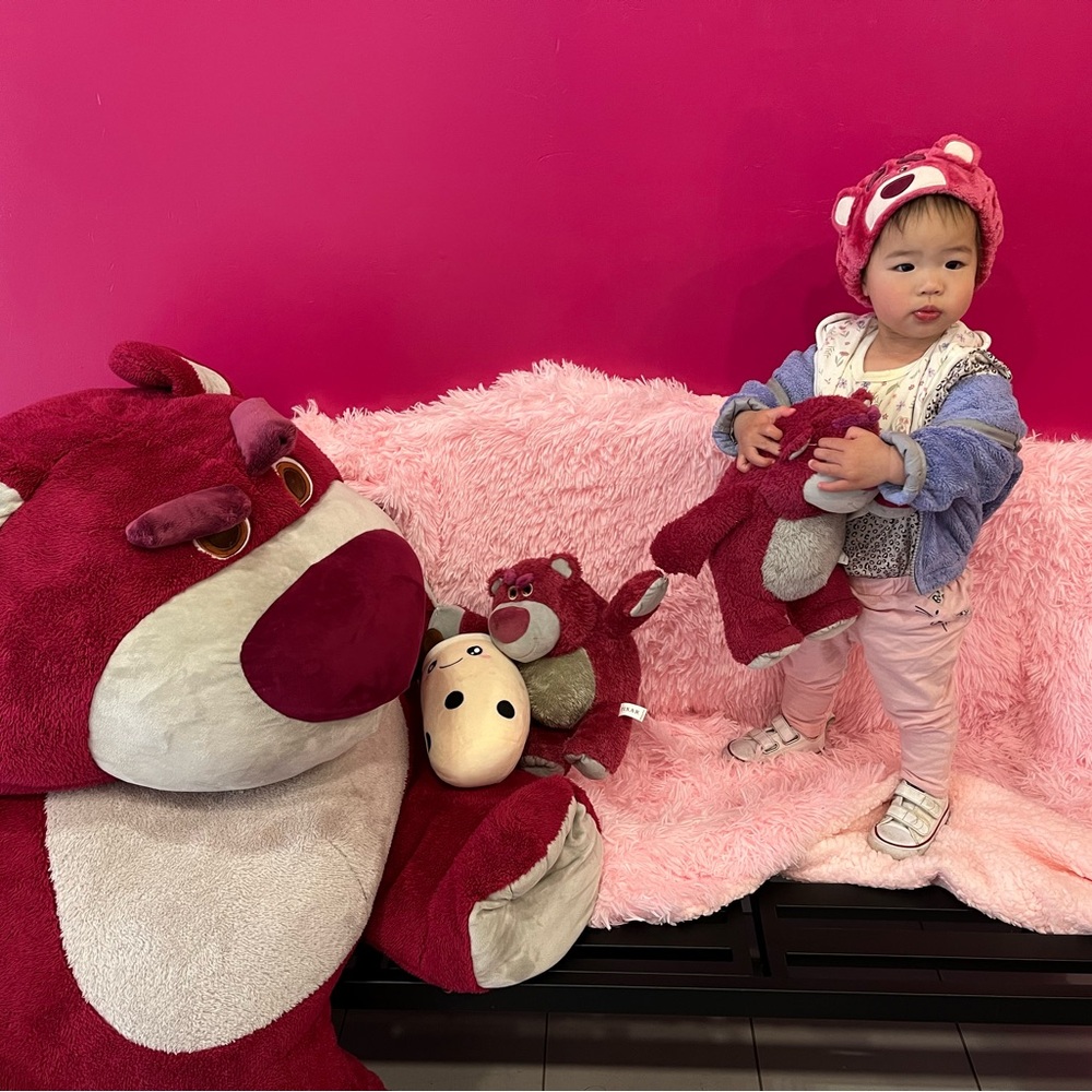 🥳 Peggy is live! 🧸 @russell_bb 🥳 - Picture 7 of 17